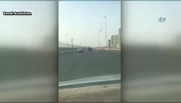 Tartıştığı sürücüye vurmak isterken yola düştü