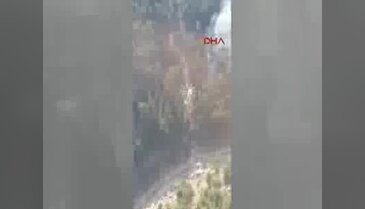 Antalya'da Atatürk heykelini çalılık alana attılar