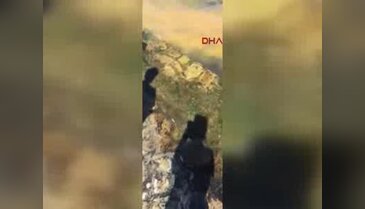 Arıtma tesisindeki çatlak denizi kırmızıya boyadı!
