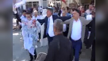 CHP'li İnce, oğlunu köy düğünüyle evlendirdi