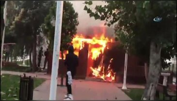 Taksi kulübesinde korkutan yangın