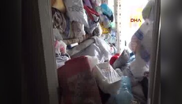 Bursa'da evden 3 kamyon çöp çıktı