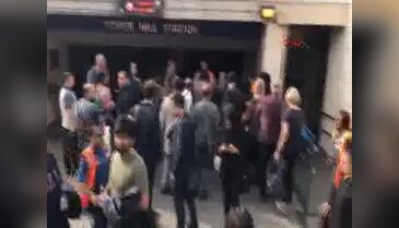Londra'da patlama paniği