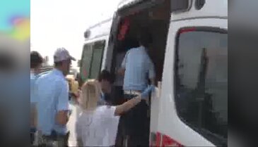 Kaza yapan aracını gören taksi sahibi ortalığı birbirine kattı