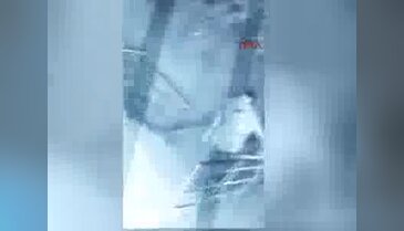 Kadın sürücü, trafikte tartıştığı erkek sürücüye plakayla saldırdı