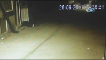 Bursa'da pompalı tüfekle ateş ederken kameralara yakalandı