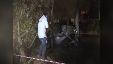 Kaza yapan otomobil yandı: 3 ölü, 2 yaralı