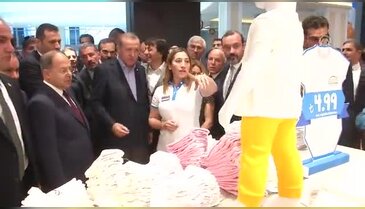 Cumhurbaşkanı Erdoğan torunu için alışveriş yaptı