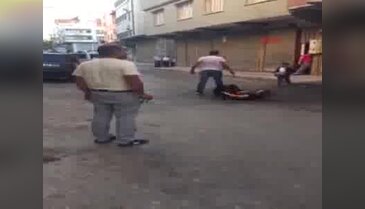 Kadına şiddet bitmiyor! Çocuğunun gözleri önünde...