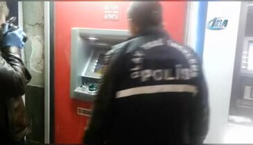 Bursa'da para yatırmak isterken ATM'deki düzeneği fark etti