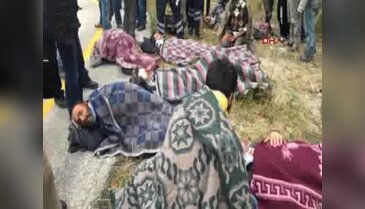 Bursa'da yaralılar, battaniyeye sarınarak ambulans bekledi
