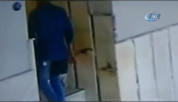 Kendini öğretmen olarak tanıtıp çocukları taciz etti!
