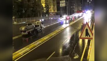 Sağanak vurdu, böyle kurtuldu