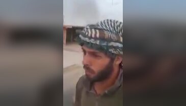 Selfie çekerken yanına bomba düştü!