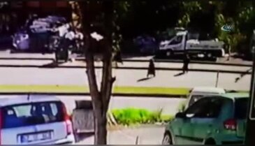 Kamyonet kadına böyle çarptı
