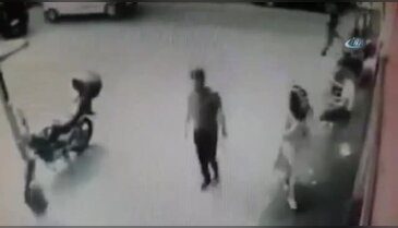Banka dolandırıcıları güvenlik kamerasında