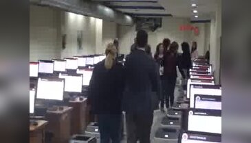 Bursa'da yılların zabit katipleri klavye sınavına alındı