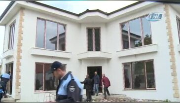Bursa'da kaçak villa yıkıldı