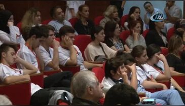 Uzmanlar Bursa'da meme kanserinde erken teşhise dikkat çekti