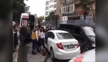 Kadın sürücü direksiyon başında öldürüldü