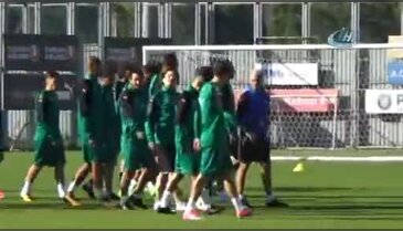 Bursasporlu futbolcular kırılan diş için seferber oldu

