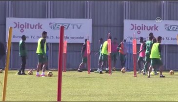 Bursasporlu Kembo üvey kardeşi Mbappe'yi anlattı
