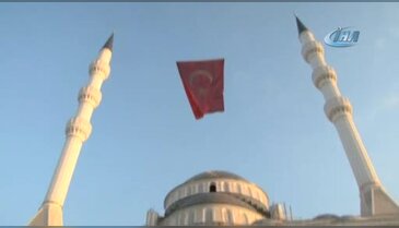 Bursa'da satılık caminin tabelası indi