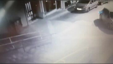 Kavgayı ayırırken böle bıçaklandı
