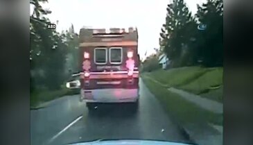 İçinde hasta olan ambulansı çaldı