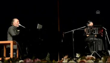 Fatih Erkoç Bursa'da konser verdi