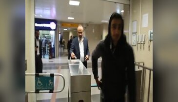 Bursa Büyükşehir Belediye Başkanı Aktaş sorunları metroda dinledi