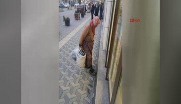 Bankaya çamurlu ayakkabılarını çıkarıp girdi
