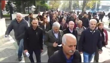 Bursa'da patlamanın olduğu fabrikanın önünde protesto
