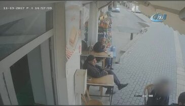 Bursa'da çocuklar okul kıyafetleriyle kahvedeki paraları çaldı