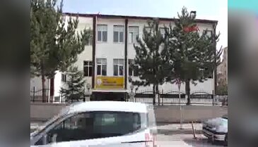 Lisedeki 'Atatürk' skandalına tepki yağdı! Okulun adı değişti