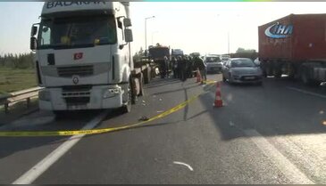 TIR'a arkadan çarpan taksinin şoförü öldü