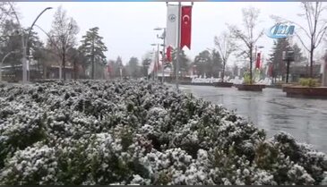 Bolu Dağı'nda yoğun kar yağışı başladı