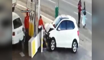 Otomobil benzinciye daldı!