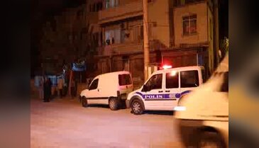 Kahvehaneye kurşun yağdı: Yaralılar var