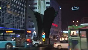 Önce fıskiye ve dinozor... Sabaha karşı lale heykeli de kaldırıldı