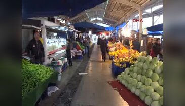 Bursa'da pazarcı sosyal medyada fenomen oldu