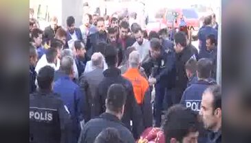 10 yaşındaki kız ayağını emniyet kapanına kaptırdı!