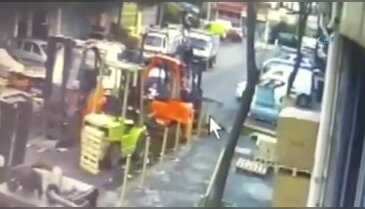 Hurdacılar ve kağıt toplayıcıların silahlı kavgası kamerada