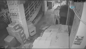 4 işyerini soyan hırsız kamerada