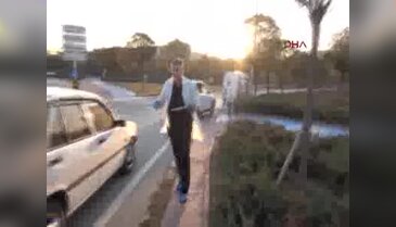 Sokak ortasında dehşet! 50 metre kovaladı, defalarca bıçakladı