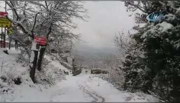 Bursa'nın yüksek kesimlerine kar yağdı, zincircilerin yüzleri güldü