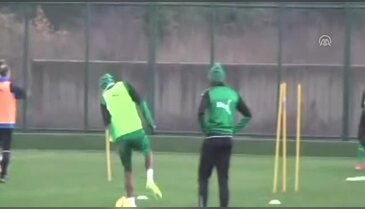 Fenerbahçe'deki çıkış Bursaspor Teknik Direktörü Le Guen'i endişelendirdi