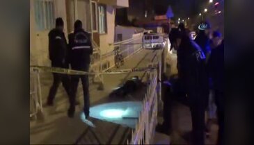 Annesini rahatsız eden kişiyi vurarak öldürdü