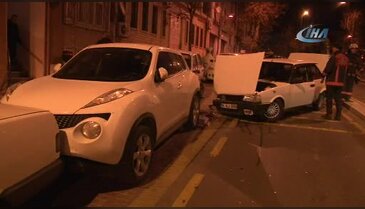 Bursa plakalı araç park halindeki 8 araca çarpıp kaçtı