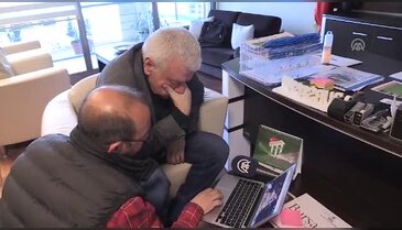 Bursaspor Kulübü Başkanı Ali Ay, "Yılın Fotoğrafları" oylamasına katıldı